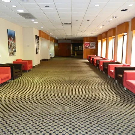 Howard Johnson Plaza Kansas City Hotel & Conference Center